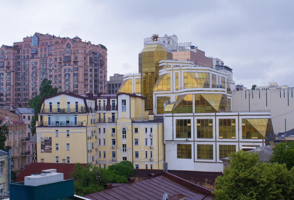 Studia Z Vidom Na Maidan Nezalejnosti Apartment Kiev Bilik gambar