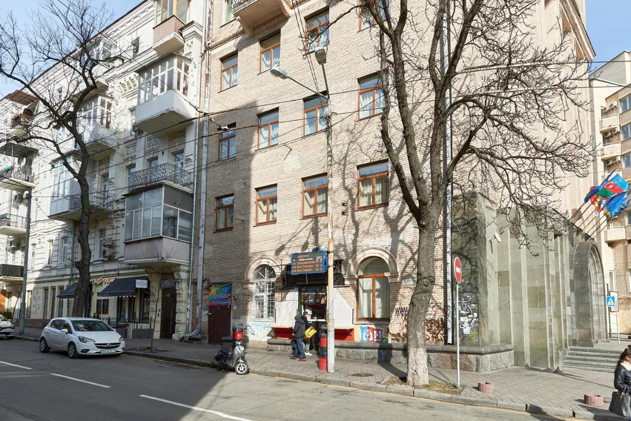 Студія З Видом На Майдан Незалежності Kiev Luaran gambar